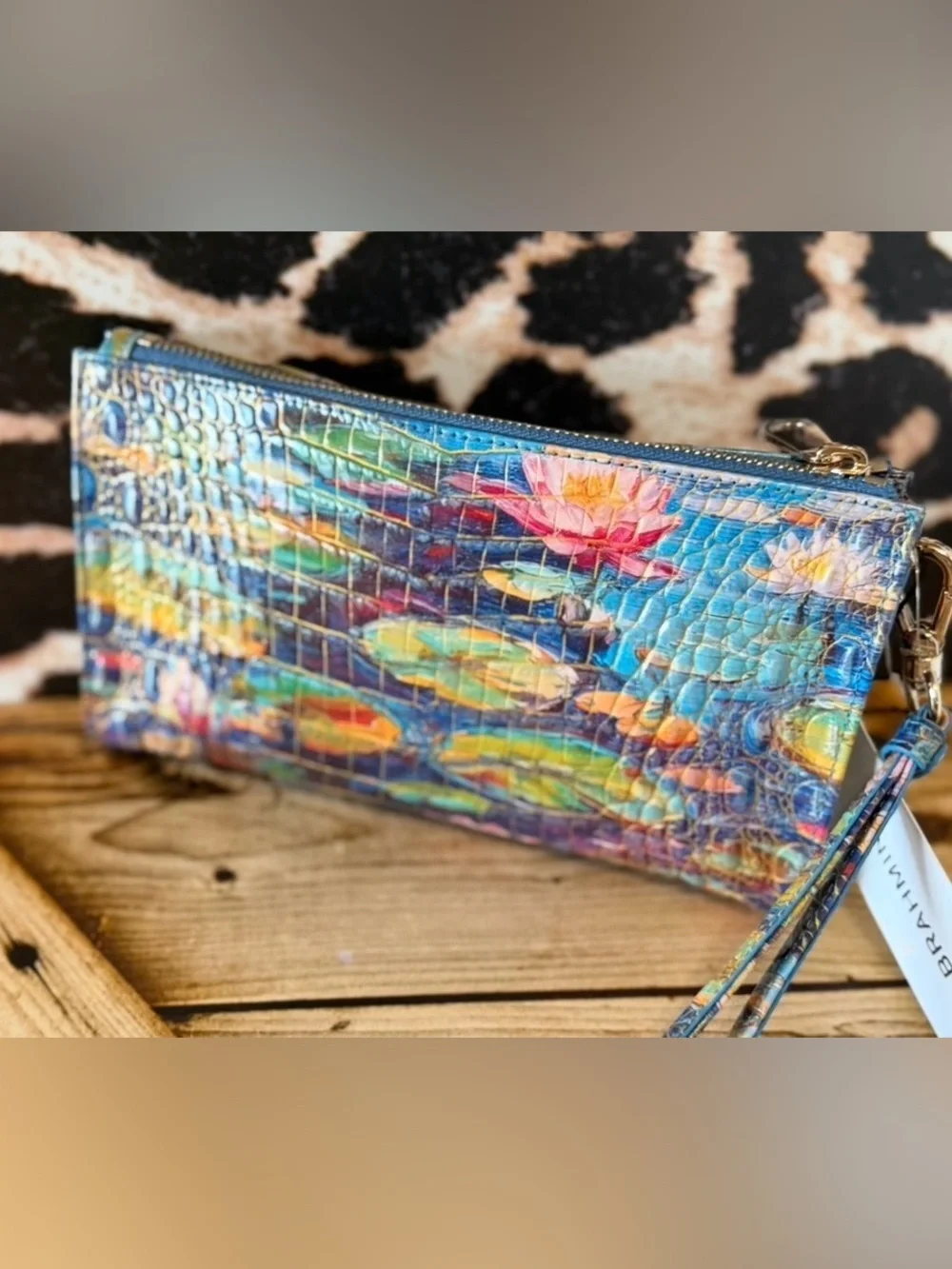 New Brahmin Melbourne DAISY Zip Wristlet Clutch WATERLILY Floral HTF NWT